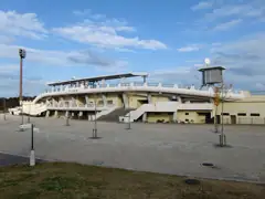 ひたちなか市陸上競技場のスタンド外観
